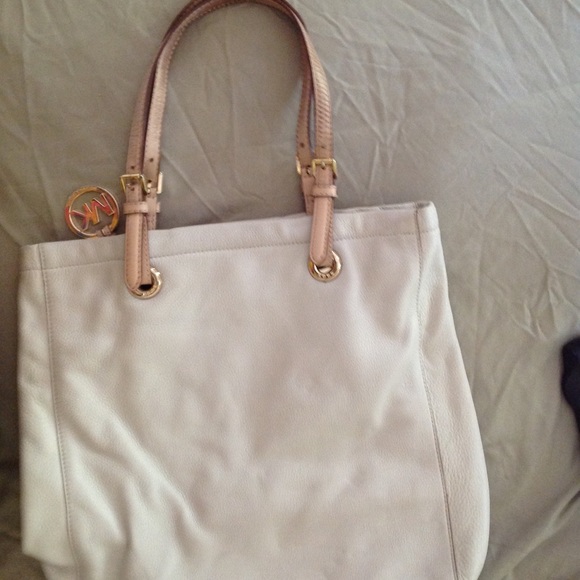 Gently used mk tote