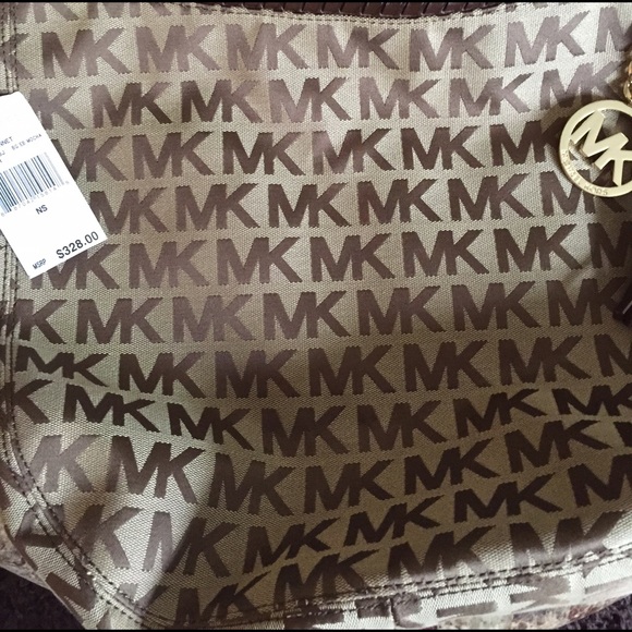 100% authentic Micheal Kors purse