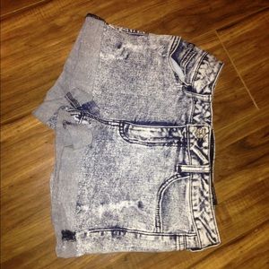 Acid washed shorts