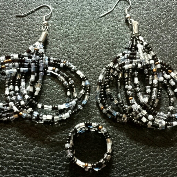 Earring & Ring Set - Picture 4 of 4