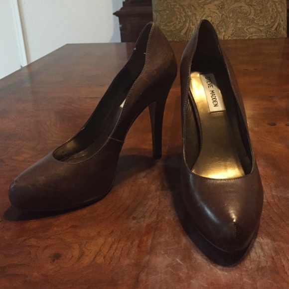 Brown Steve Madden heels size 7 1/2