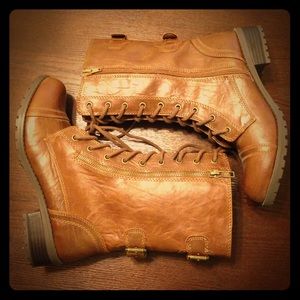 NWOT. Cognac combat boots