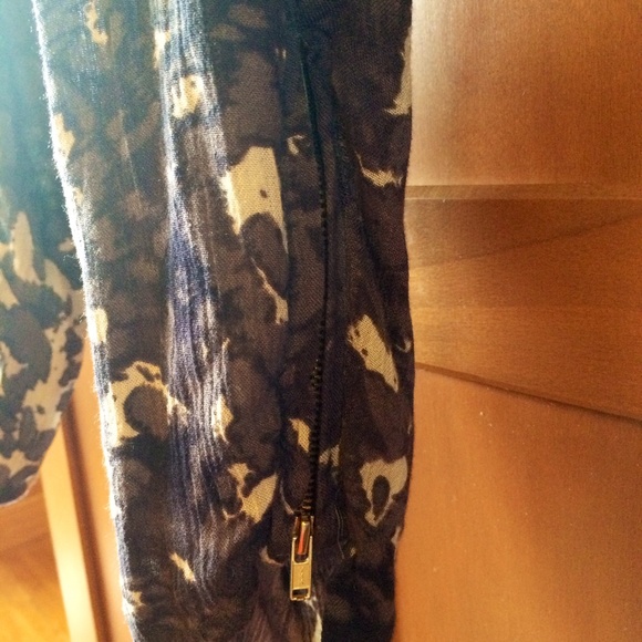 🐠SOLD in bundle🐠Free People gauzy camo pants - Picture 3 of 4