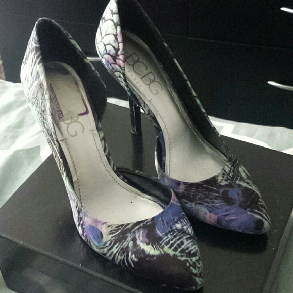 BCBG peacock pumps