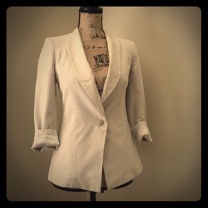 ✨Moving Sale Must Go✨Guess blazer