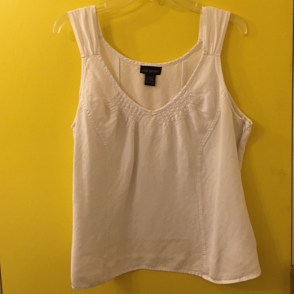 EUC sleeveless top