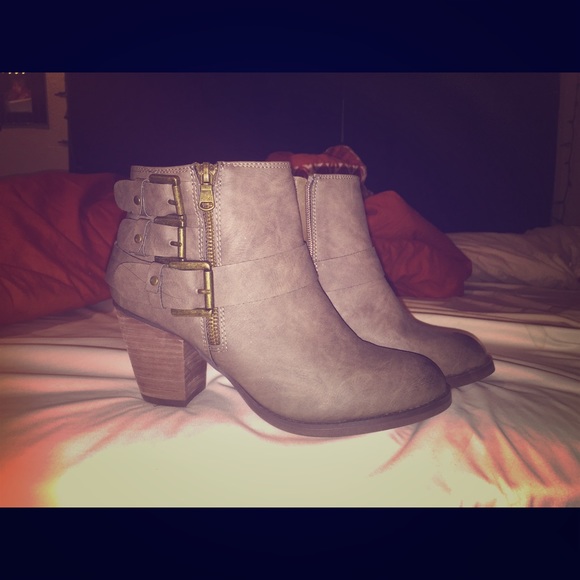Ankle boots