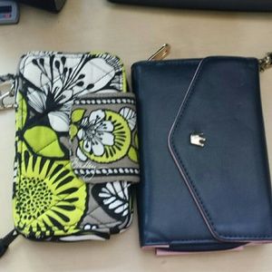 (Bundle) Vera Bradley Smartphone & Black Wristlet