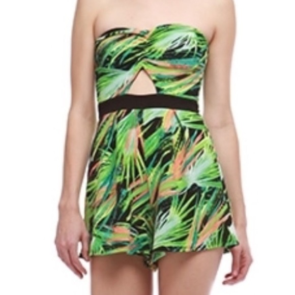 Romper - Picture 2 of 3