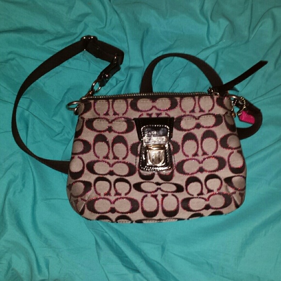 Small Coach crossbody purse