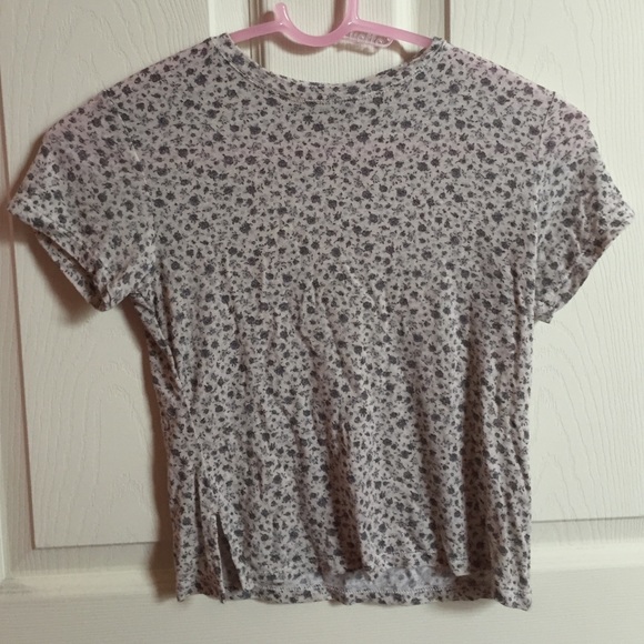 Brandy Melville stretch crop top