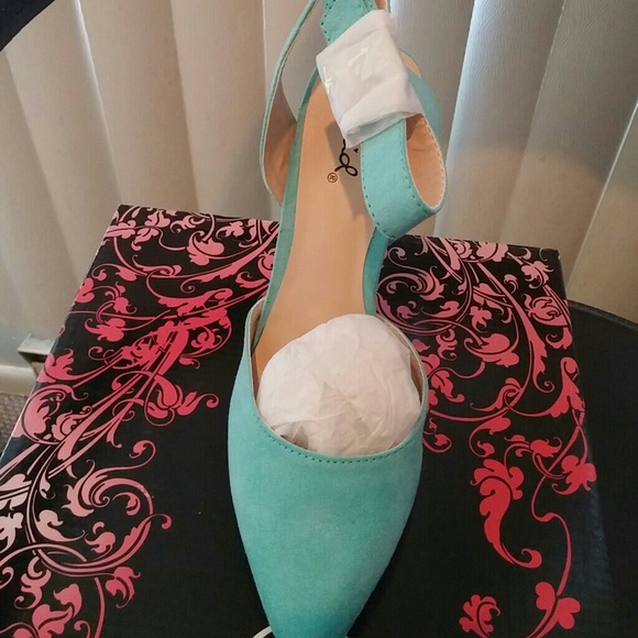 Light Turquoise heels - Picture 2 of 3