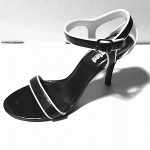 Black and white Ankle Strap Sandals / Pumps