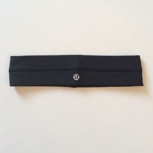 Lululemon Flyaway Tamer Headband