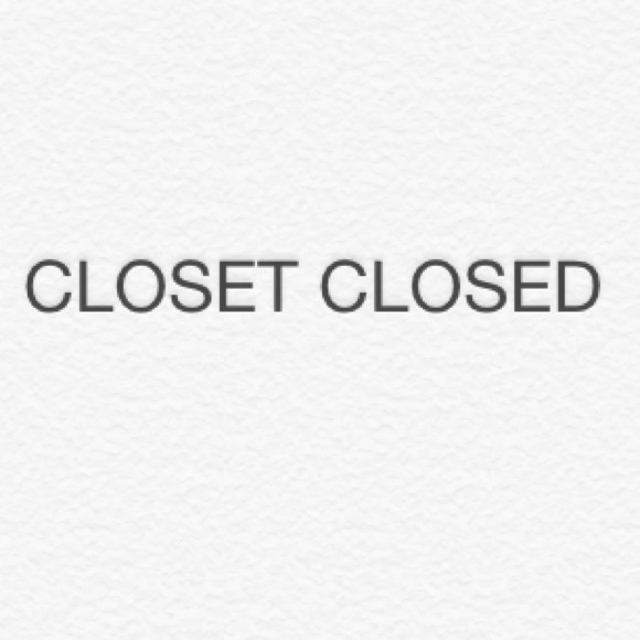 CLOSET CLOSED