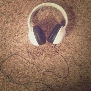 Skull Candy head phones.