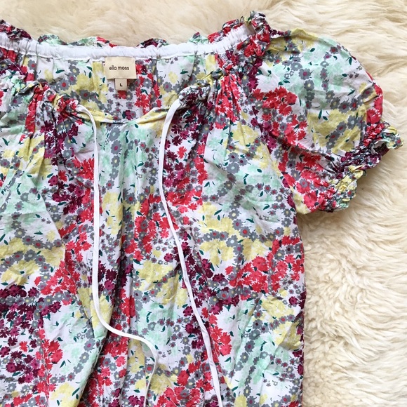 🎉HP🎉 Ella Moss Floral Blouse