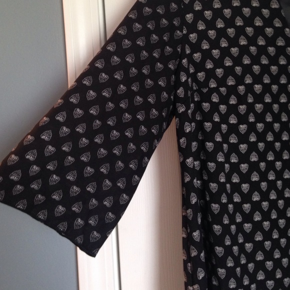 Heart Printed blouse. size medium - Picture 3 of 3