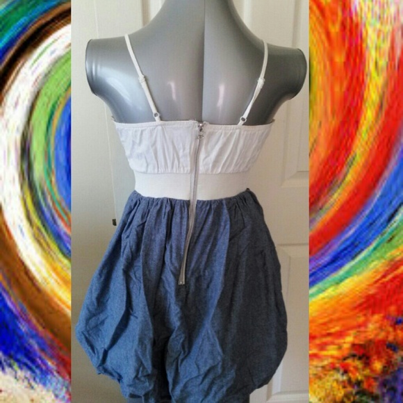 Blue and white balloon skirt dress - Picture 2 of 3