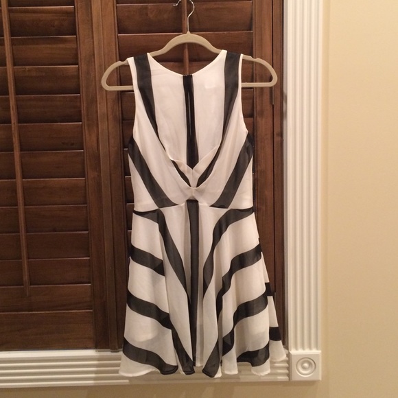 Sans Souci cocktail dress