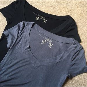 NEW 🖤 ON Bundle Black and Gray V Neck Tops