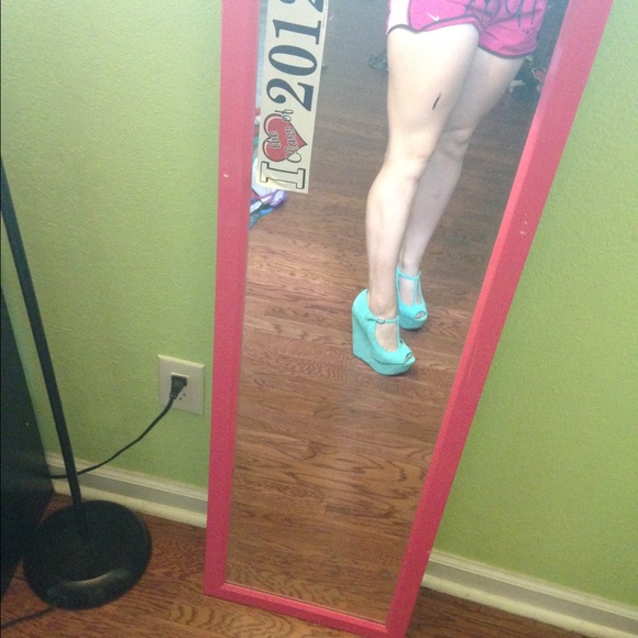 Wedges - Picture 1 of 3