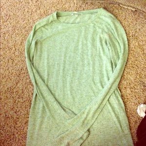 Light long sleeved top