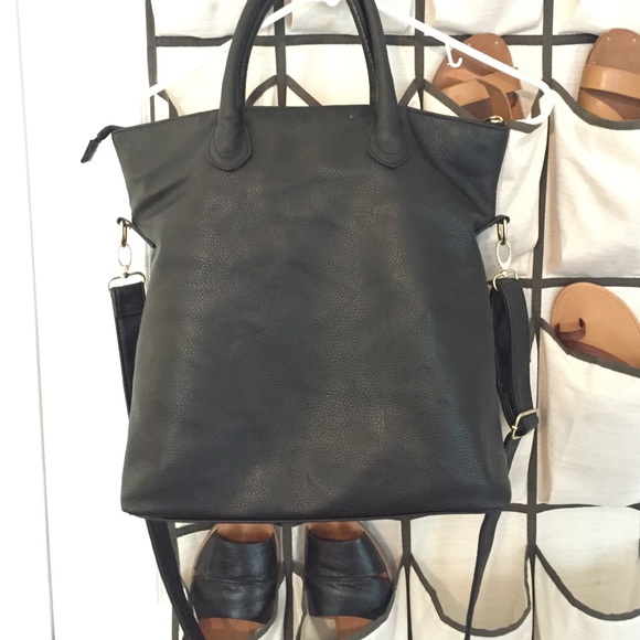 H&M black handbag with cross body straps