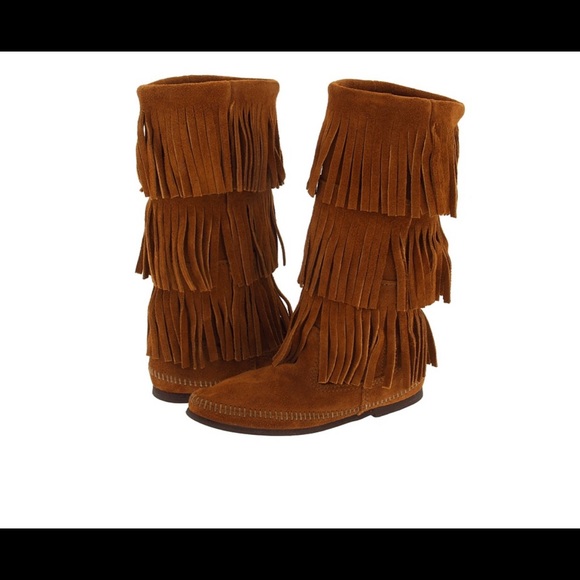 Minnetonka calf high 3 layer fringe boot.