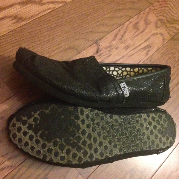 Toms! - Picture 3 of 4