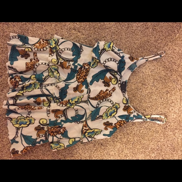 Wet Seal flow tank top. - Picture 1 of 2