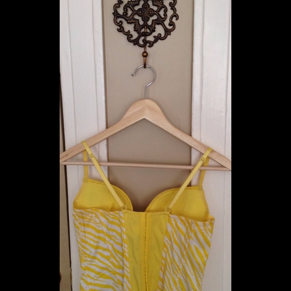 Bustier - Picture 2 of 2