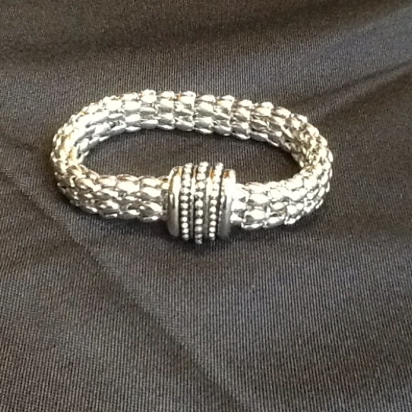 Magnetic bracelet