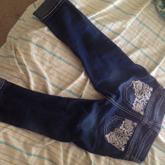 Capris - Picture 3 of 3