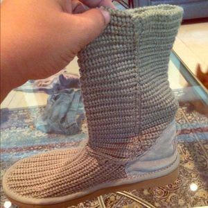 Short knit uggs