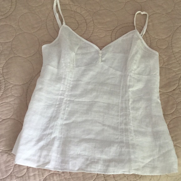 Airy linen top