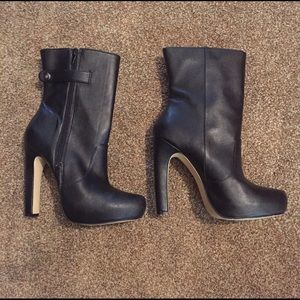 🎉H/P🎉Just Fab Black Boots