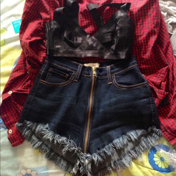 *SOLD* Nasty Gal Zip up High Waisted Shorts - Picture 1 of 3