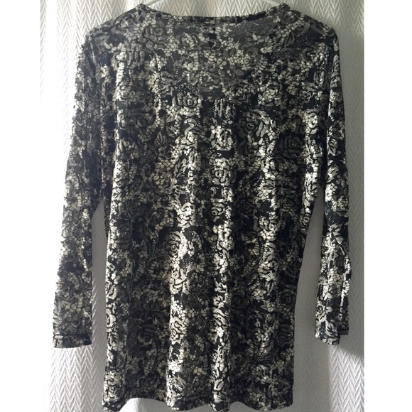 Floral Print 3/4 Sleeve Top - Picture 3 of 3