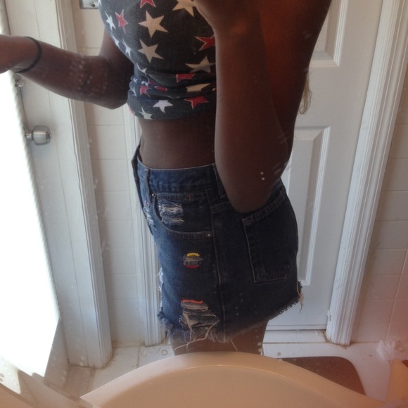 Highwasted Shorts - Picture 2 of 2