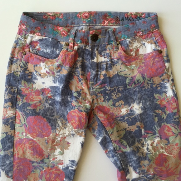 Blank NYC patterned capris