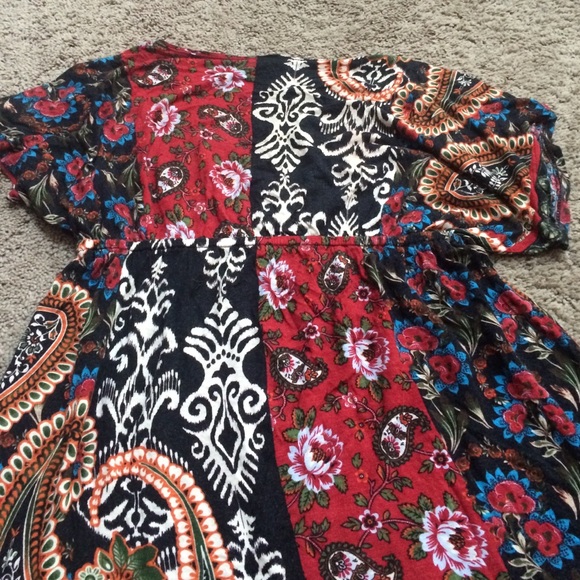 Patterned baby doll top. - Picture 3 of 4