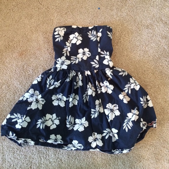 Hawaiian flower dress