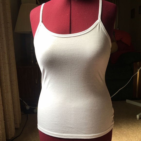 🎲Basic White Tank Top🎲