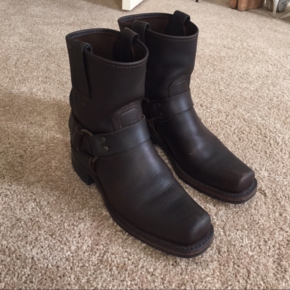 Frye harness