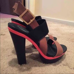 Jessica Simpson heels