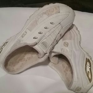 Skechers shoes