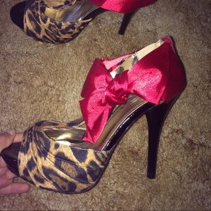 Red ribbon leopard print heels