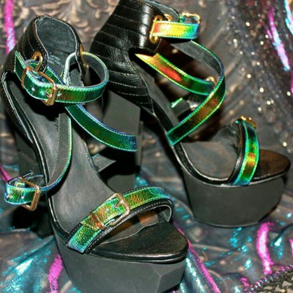 Brand New Chameleon Stacked Heel