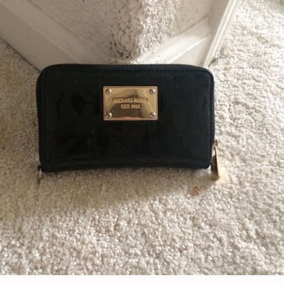 Michael kors wallet